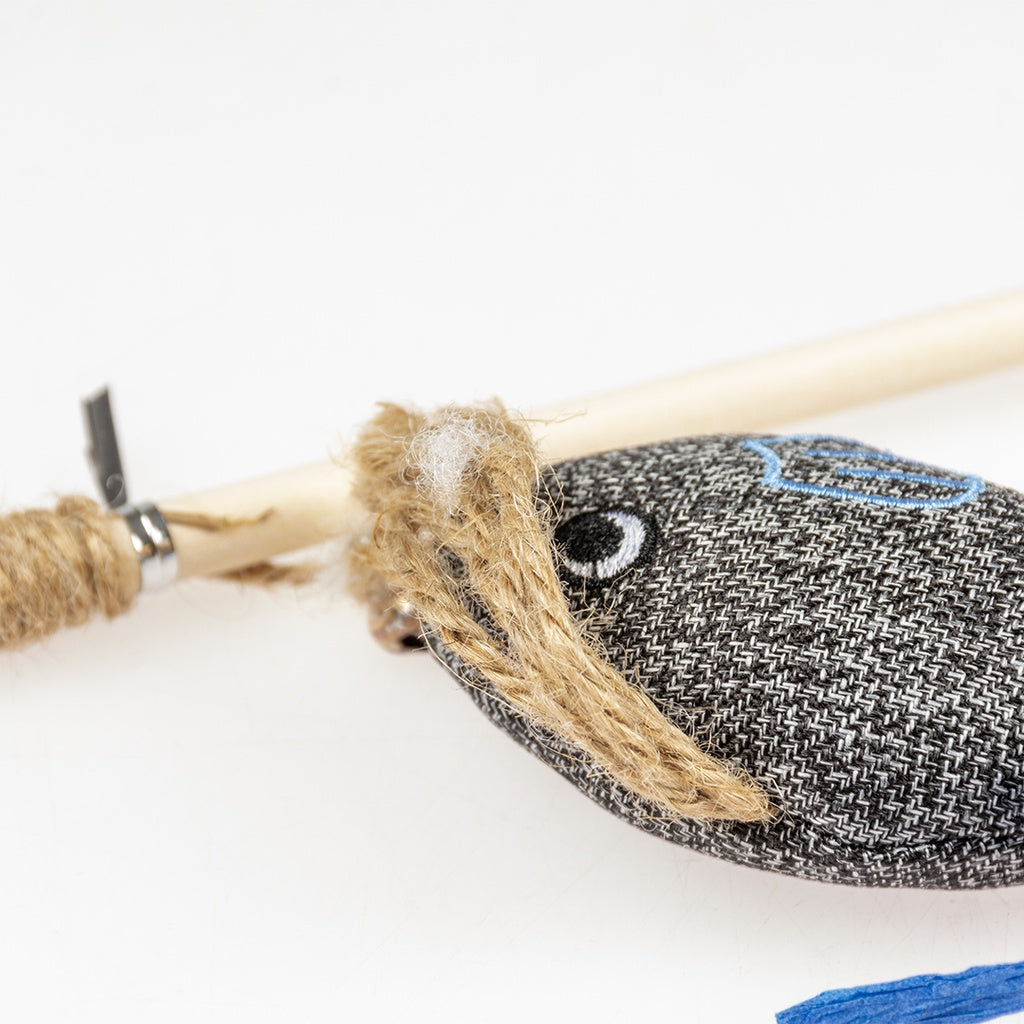Duvo+ Eco Navy Catnip Rod Toy with Fish – 40cm Multicolour